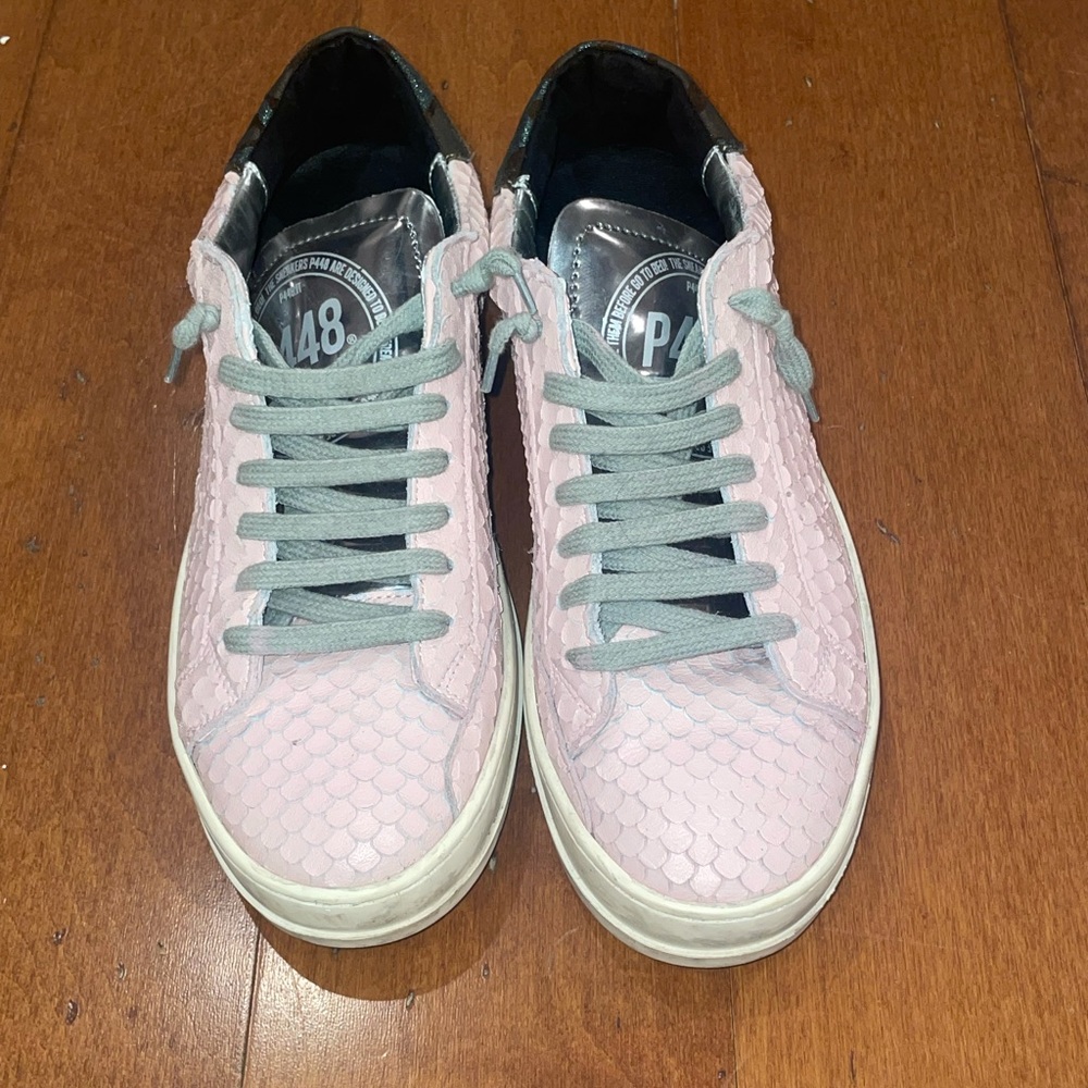 Women’s size 39 P448 pink snakeskin sneakers